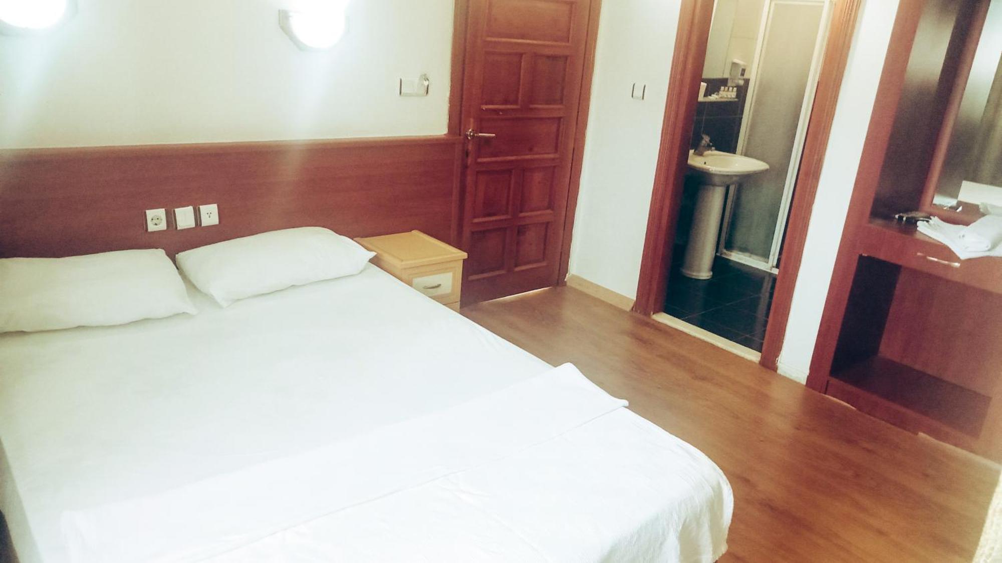 London House Hotel 凯梅尔 客房 照片