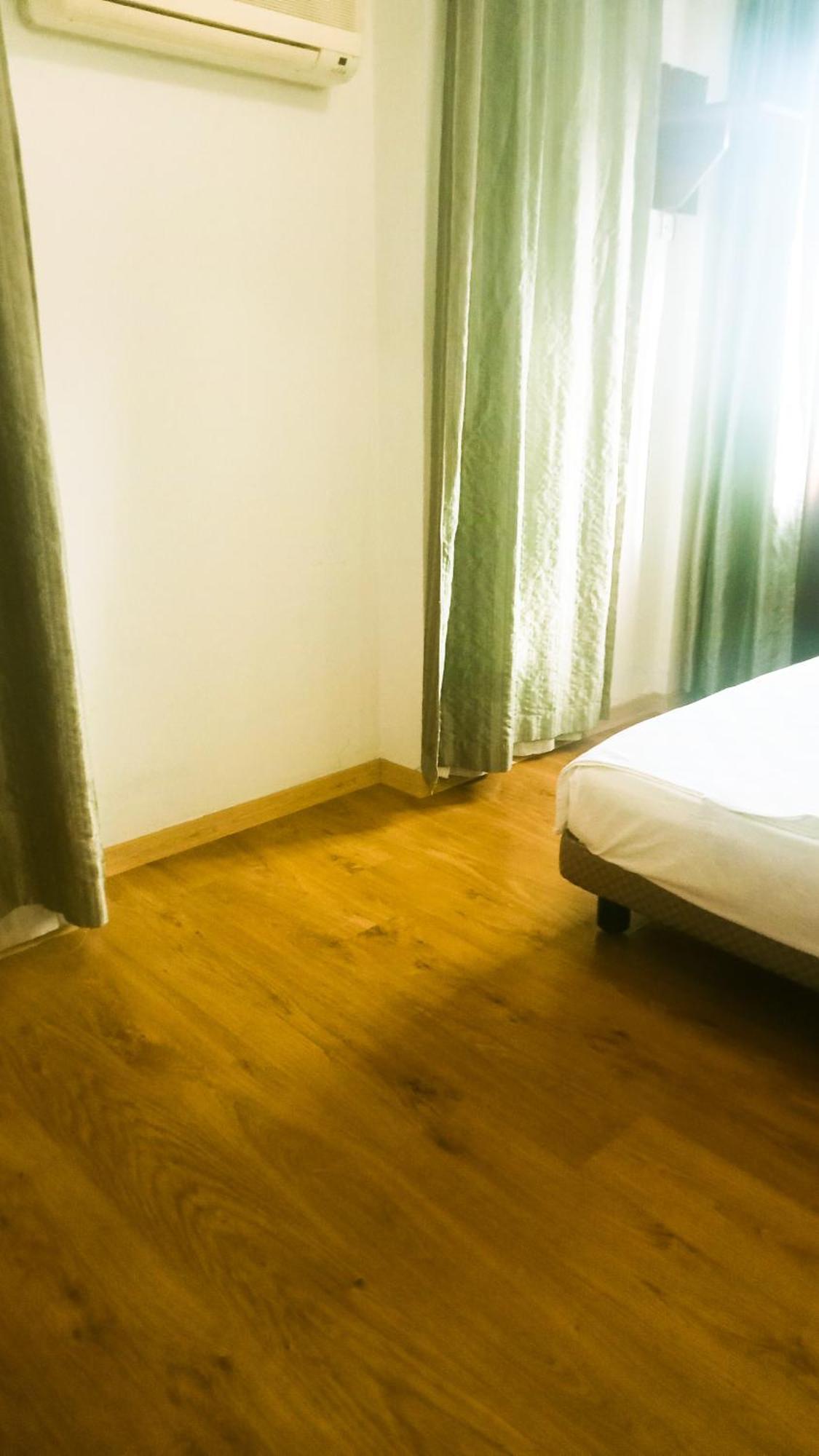 London House Hotel 凯梅尔 客房 照片